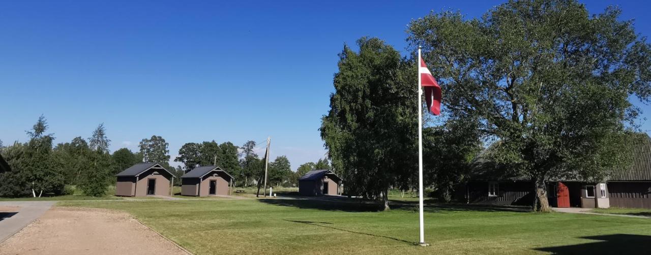 Campsite Girti Bernāti Buitenkant foto